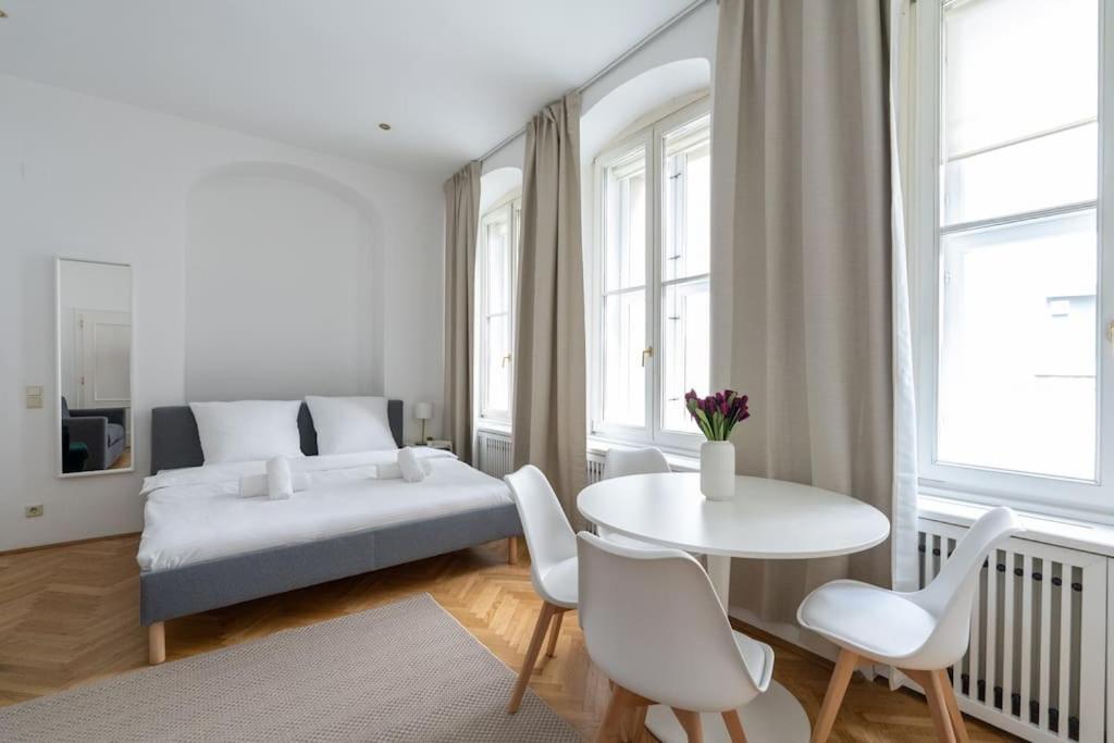 Historic Heart Apartment Viena Exterior foto